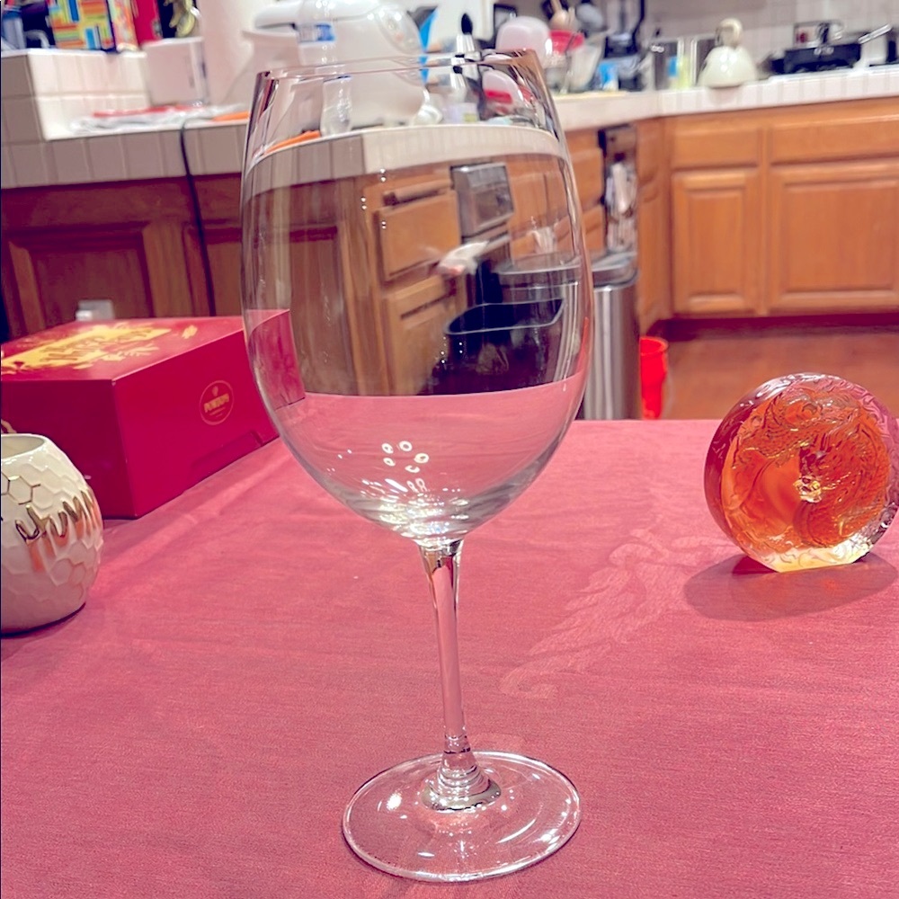 Waterford Crystal Robert Mondavi Cabernet wine glass 9 3/4” discontinued